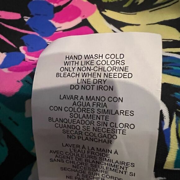 Island Escape Black Multicolor Waterfall Gardens Printed Tankini Swim Top 8 NWT - Picture 7 of 8